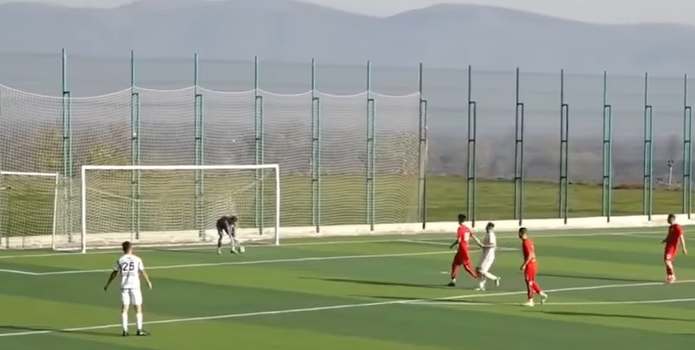 Најсмешниот гол во македонскиот фудбал падна во Третата лига (ВИДЕО)