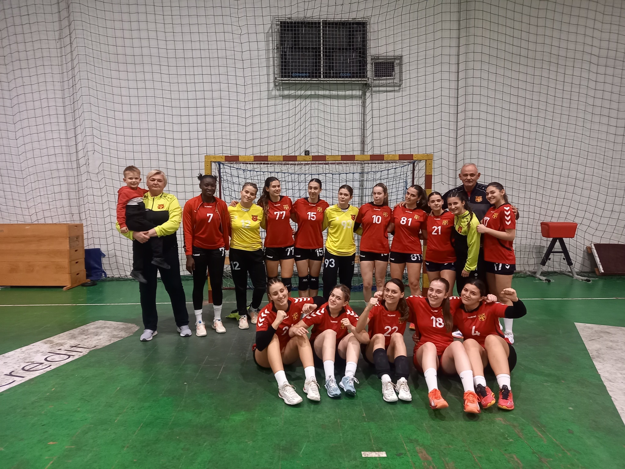 Ѓорче Петров 2 победи со 33 голови разлика!