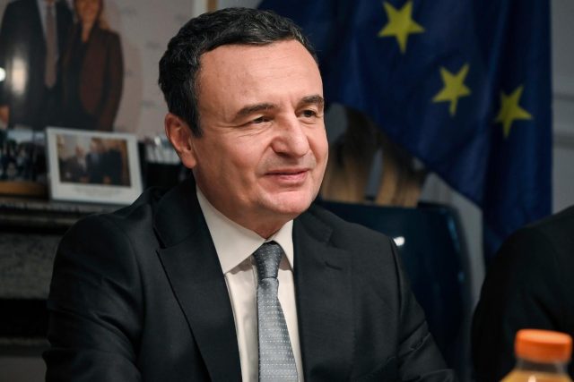 Курти ги пофали ВЛЕН: Нивната победа во девет општини е одлична шанса за реформи во Македонија