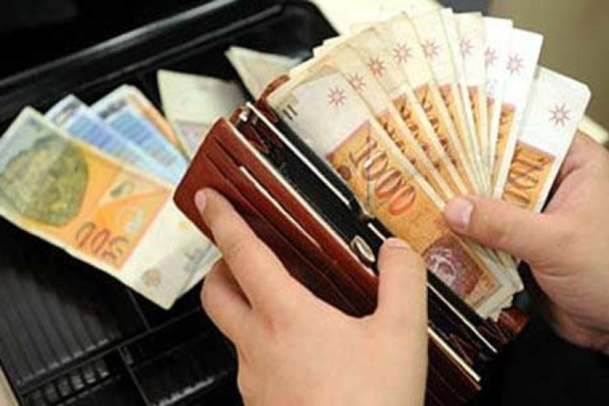 Крадел пари од баба му и мајка му: под истрага малолетник од Пехчево