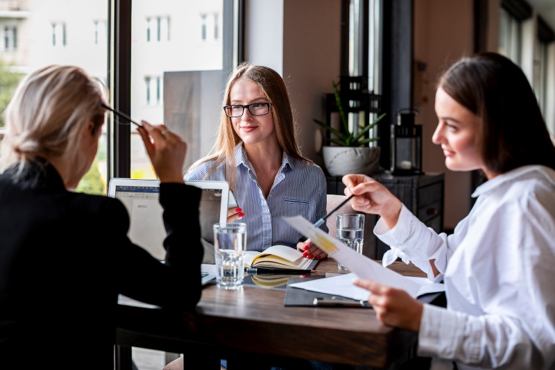 Вклучувањето на жените во мировните договори ги намалува шансите за повторување на конфликтот до 37 отсто