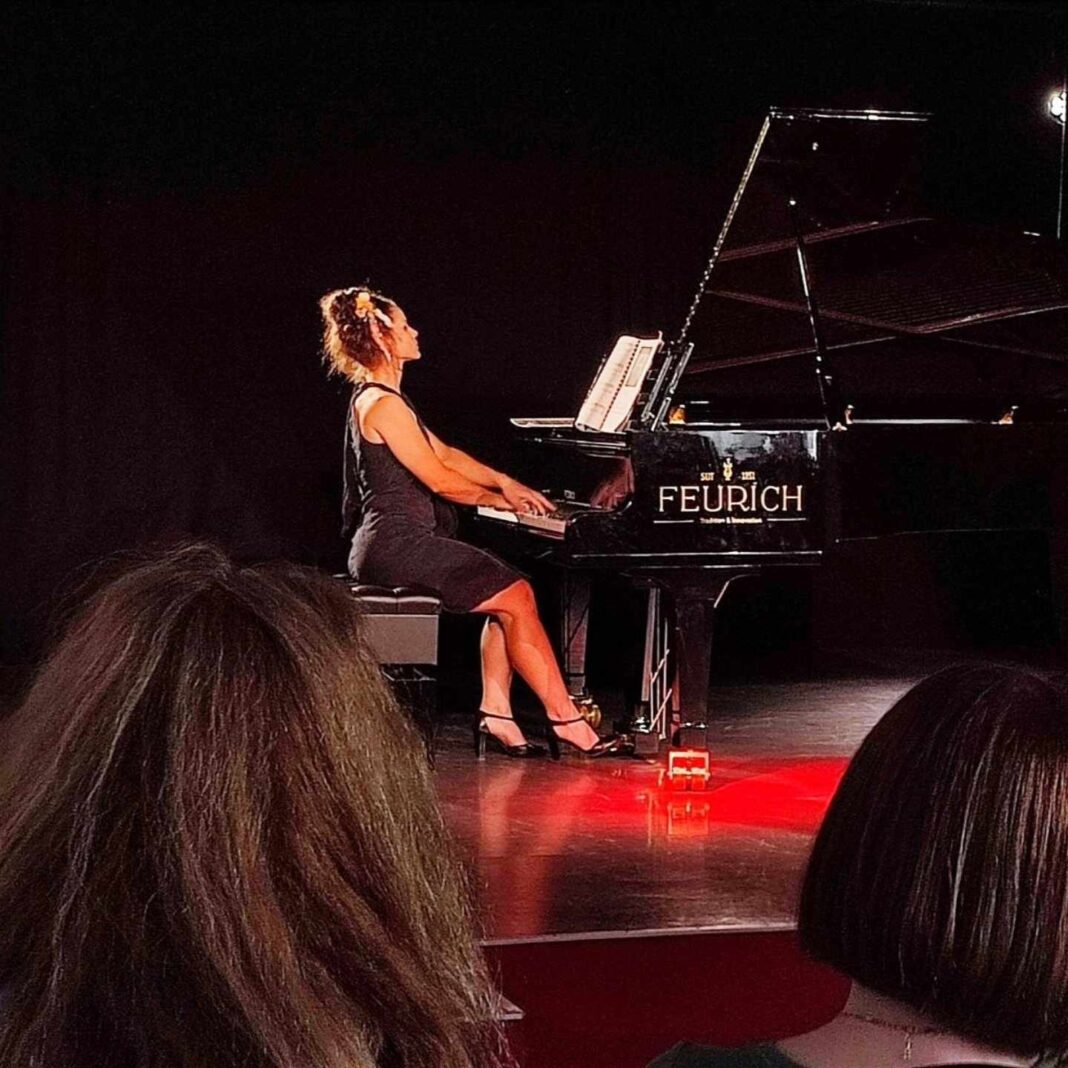 Филхармонија – Пијанистката Дуња Иванова со дела од Давор Јорадовски