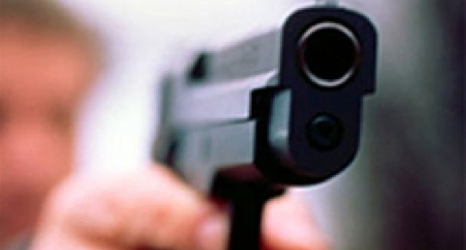 Скопјанец репетирал пиштол во угостителски објект во Центар, кај него била пронајдена дрога