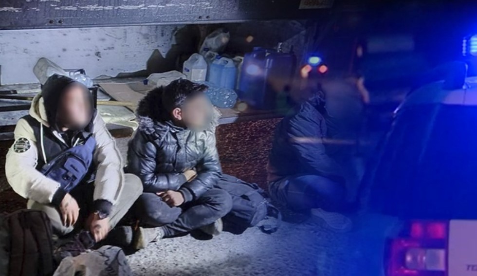 Лишен од слобода криумчар на мигранти – пронајдени пет лица од Египет