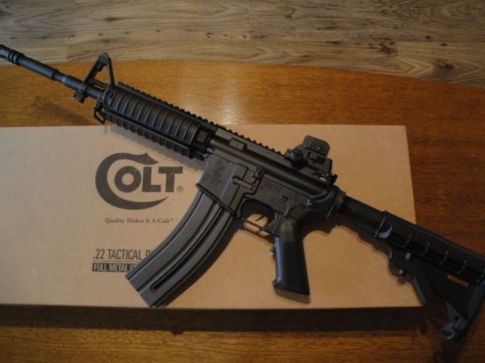 Автоматска пушка, муниција и марихуана – полициски плен во тетовско Орашје