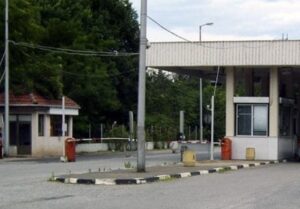 Од 11 часот сообраќајот на ГП Евзони (Богородица) е блокиран за влез и излез, а на ГП Дојран сообраќајот се одвива непречено