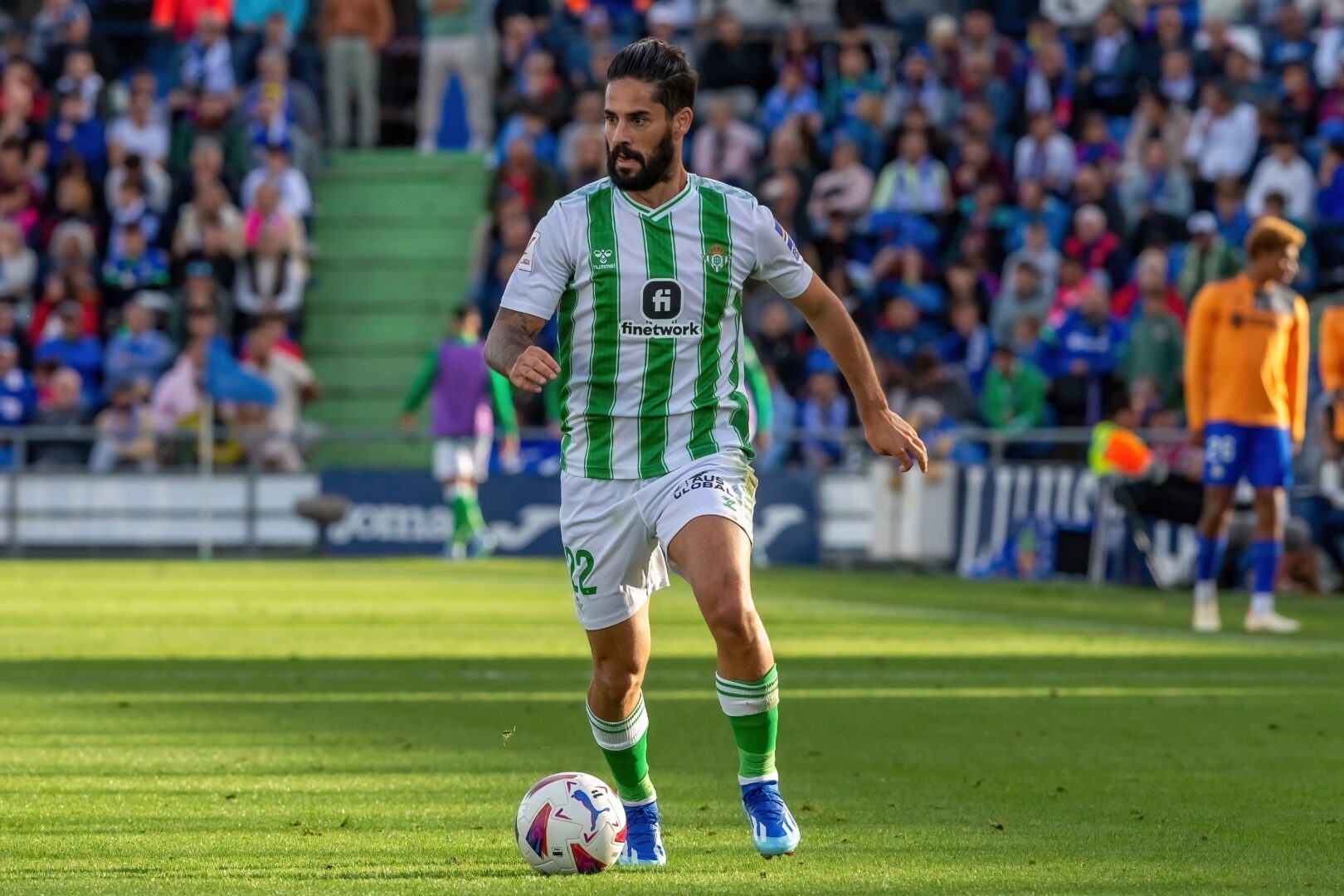 Тешки денови за Иско и Бетис