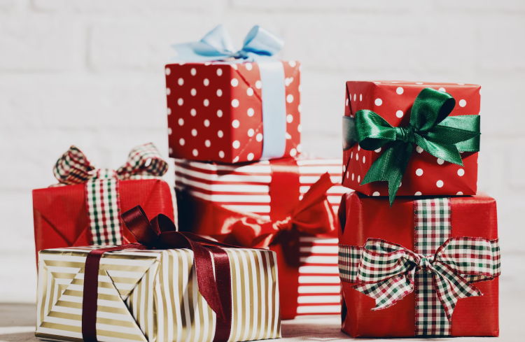 ГЕРМАНЦИТЕ ТРОШАТ НАЈМНОГУ ЗА ПРАЗНИЦИТЕ: Kои се најпопуларните подароци?