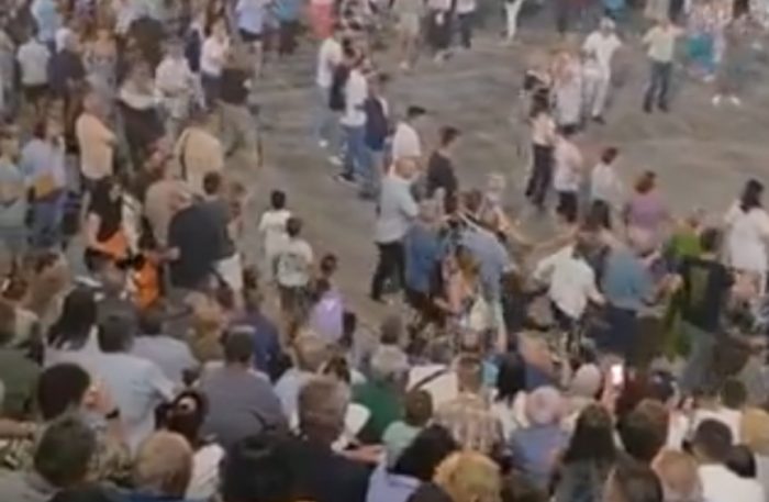 МАКЕДОНСКАТА ПЕСНА „ЕЛЕНО ЌЕРКО“ ВО ЕГЕЈСКА МАКЕДОНИЈА: Градоначалникот на Лерин со метод од 18 век и осуда од Банда Ентопика