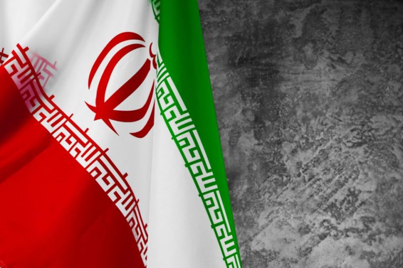 Најмалку 13 патници загинаа во автобуска несреќа во Иран