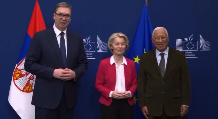 (ВИДЕО) Вучиќ добил порака од Москва – како реагираше Фон дер Лајен?