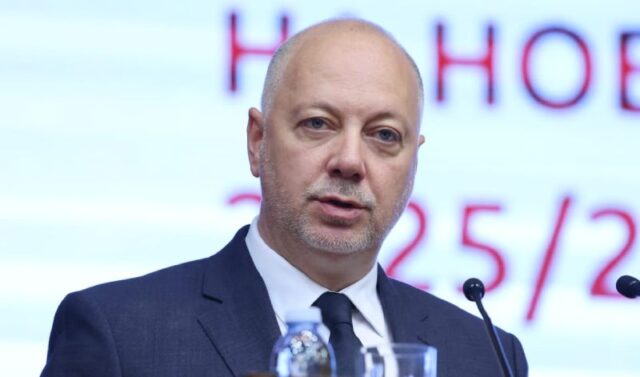 Бугарскиот парламент едногласно ја прифати оставката на владата