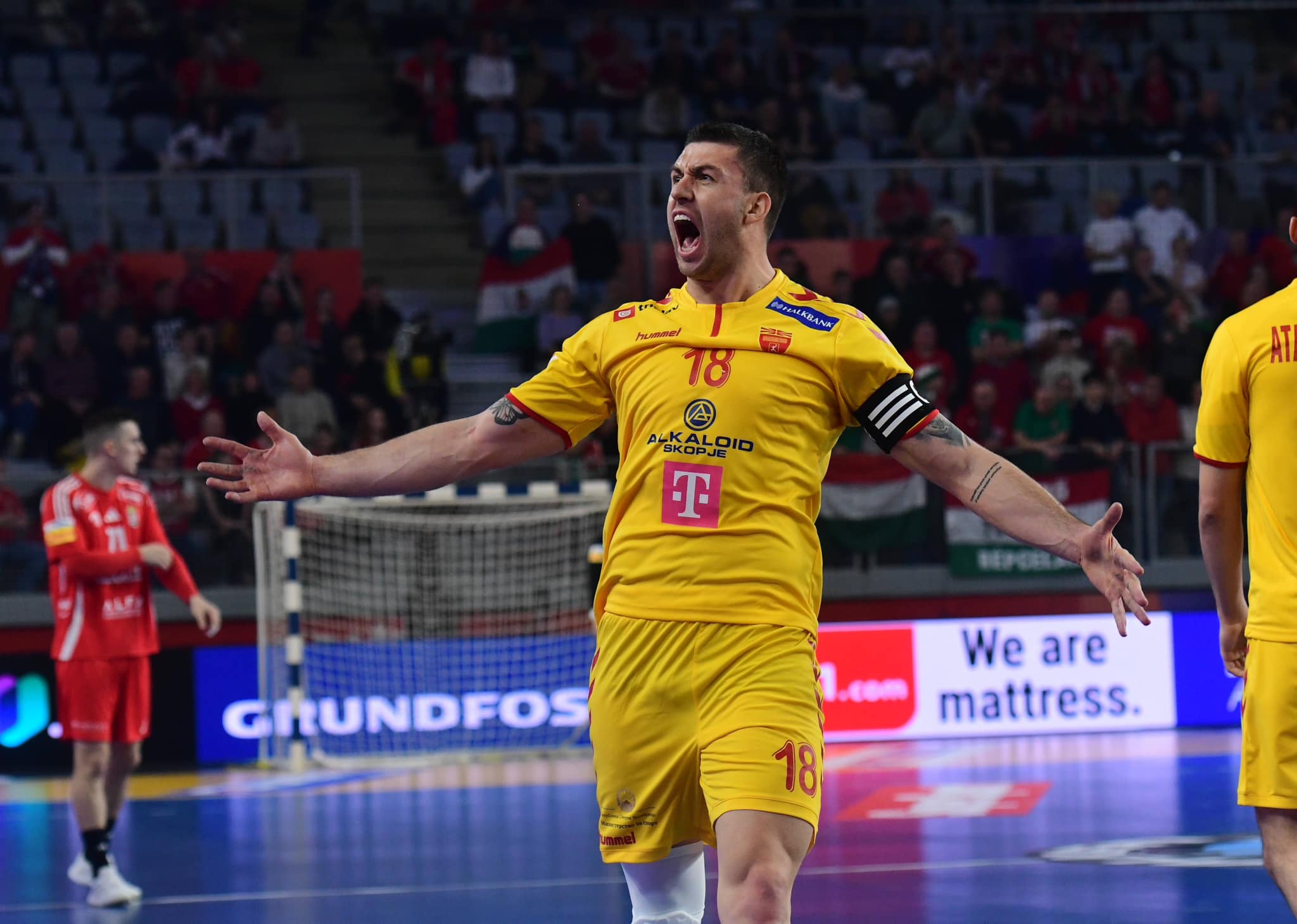 Кузмановски: Ова е најубавиот период од годината – кога сите се бориме за Македонија!