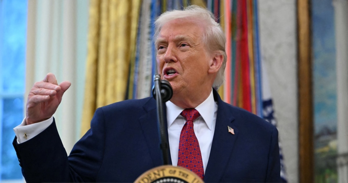 Трамп нареди блокада на санкционираните танкери за нафта што влегуваат и излегуваат од Венецуела