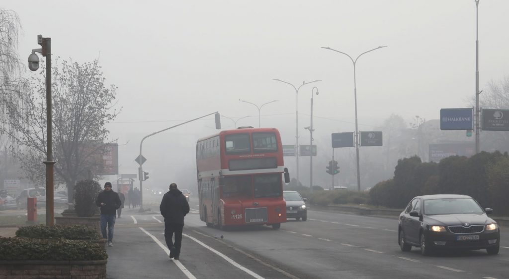 Скопје утрово е втор град со најзагаден воздух во Европа