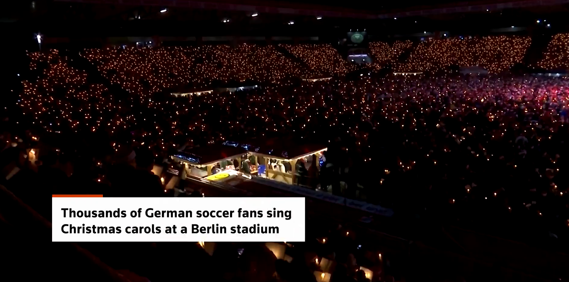 Традицијата во Берлин продолжува: Го исполнија стадионот и го прославија Божиќ (ВИДЕО)