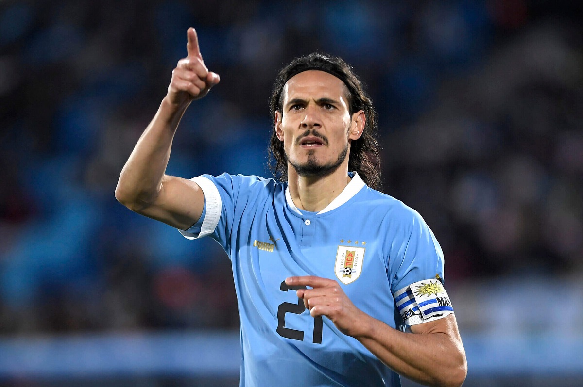 Единсон Кавани замина во фудбалска пензија