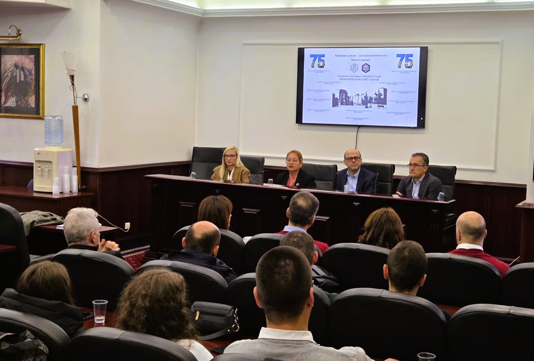 Учениците ќе развиваат деловни вештини – Ќе се отвораат реални училишни компании