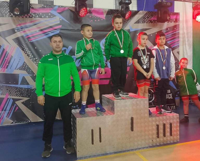 Најмалдите борачи на Олимпија освоија 5 медали на турнир во Благоевград