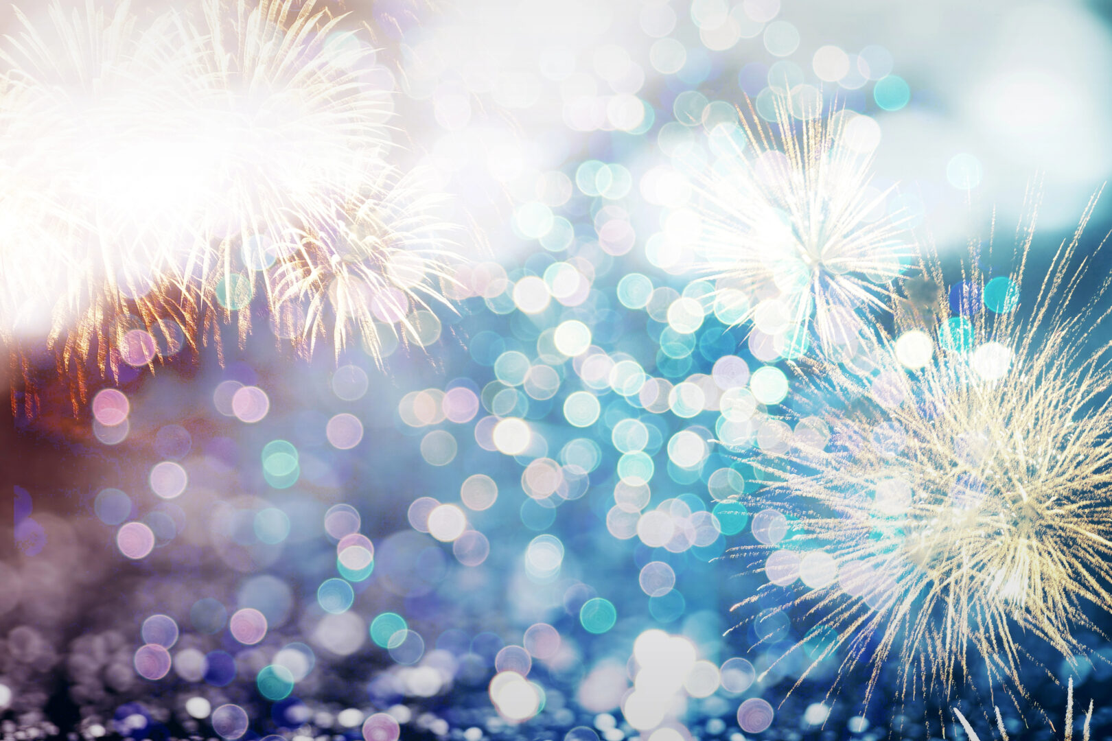 (Видео) Нов Зеланд ја пречека Новата година со огномет