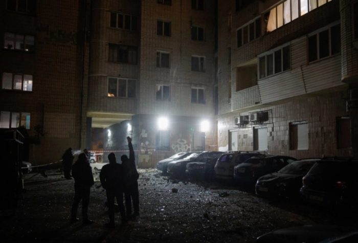 НАПАД СО ДРОНОВИ ВРЗ КИЕВ: Бројот на повредени во рускиот напад се искачи на 19, една третина од градот остана без греење