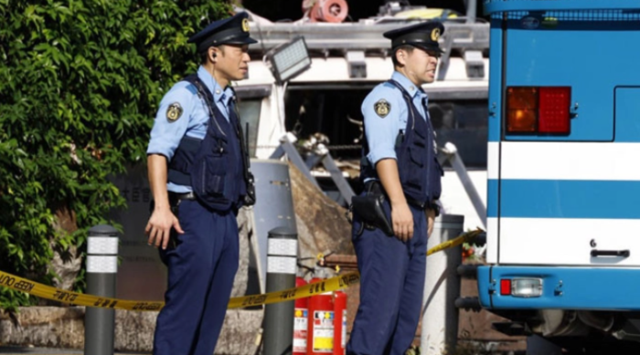 Двајца загинати и 26 повредени во судар северозападно од Токио во кој учествувале повеќе од 50 возила