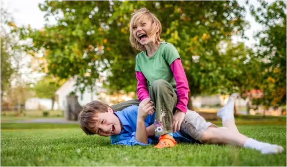 Модерни трендови за родителство што ги уништуваат децата – луѓето бараат веднаш да престанат