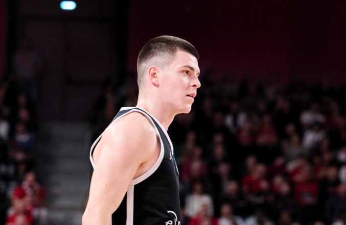 Јакимовски блесна со 30 поени: Тренто го прегази Бурж во Еврокупот