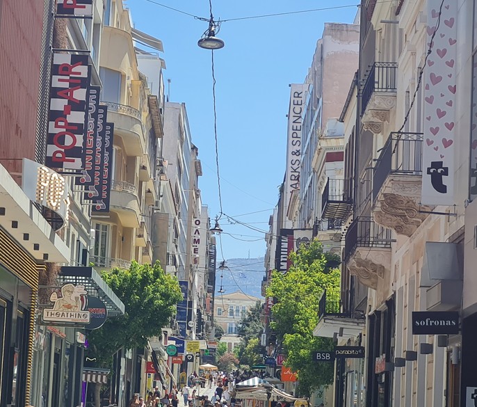 ВО КОИ ЗЕМЈИ ОД ЕУ СЕ ЗГОЛЕМУВА СТАПКАТА НА СИРОМАШТИЈА?