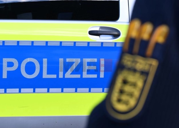 Патник на аеродромот во Франкфурт имал над 11.000 дијаманти во рачниот багаж