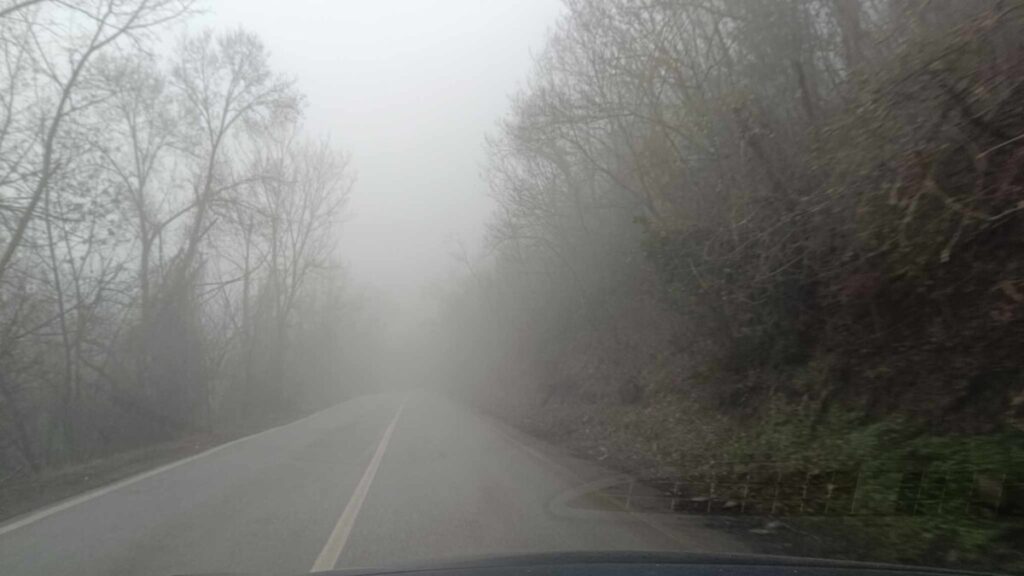 Внимавајте: Густа магла на овие патни правци