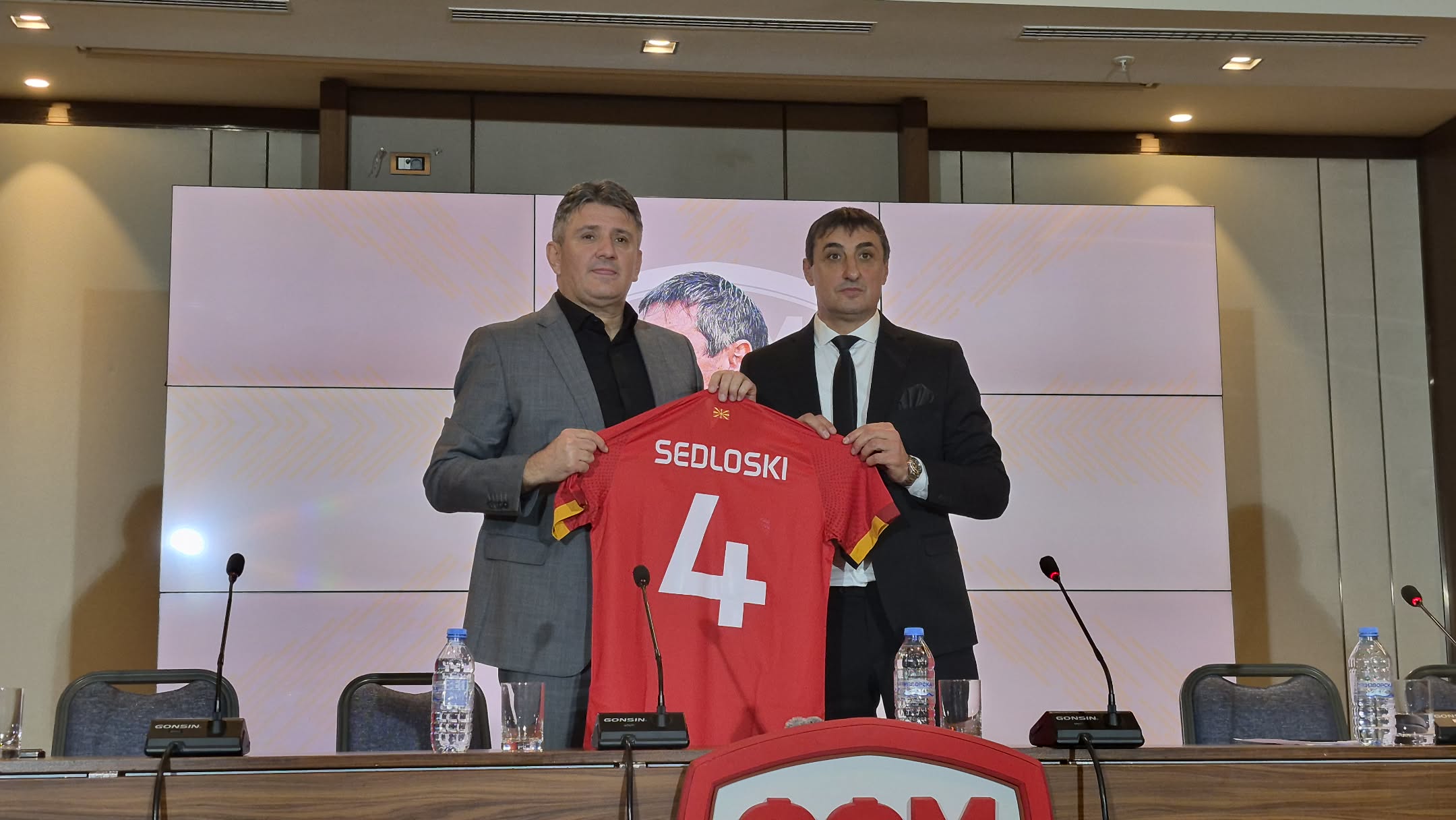 Седлоски до јуни ќе биде тренер и на Вардар – потоа ќе се посвети само на Македонија!