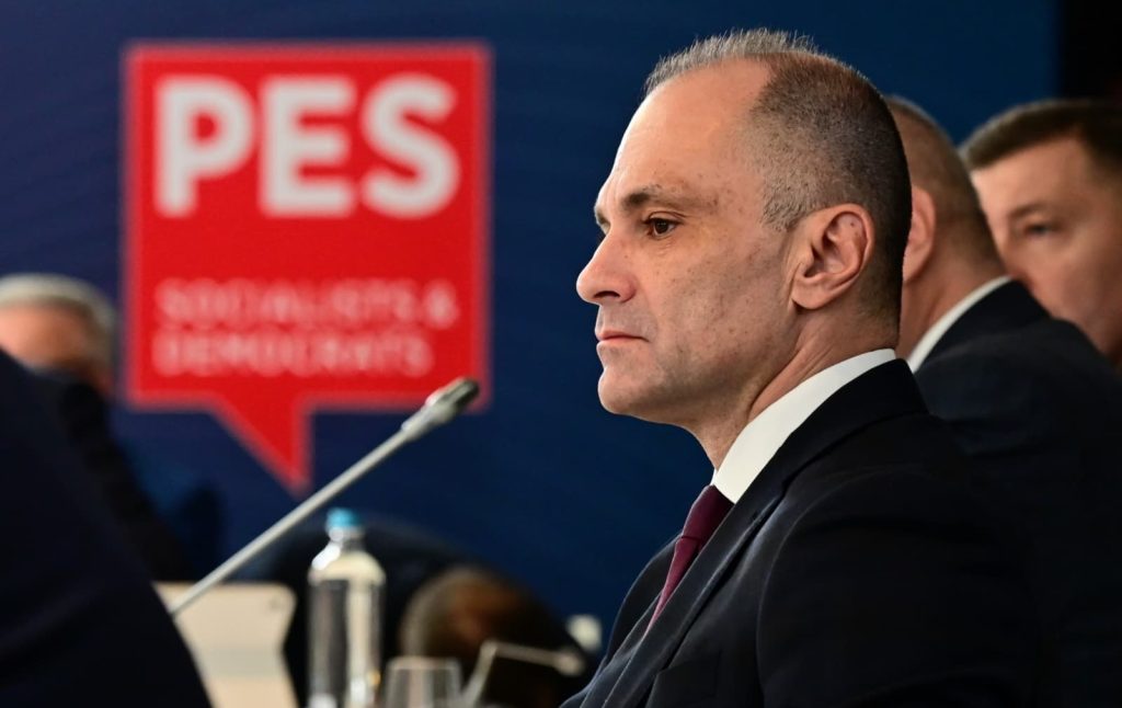 Филипче бара поддршка од Европа за одбрана на демократијата во Македонија