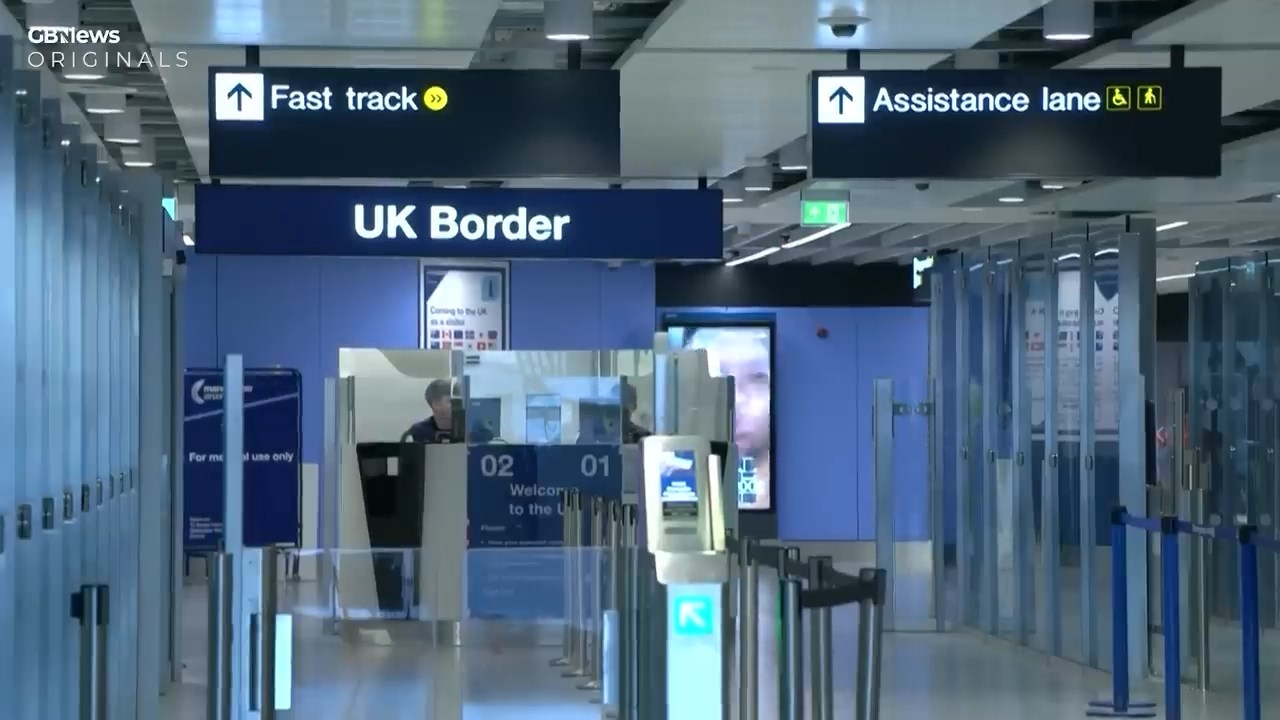 Мицкоски: Трајно ќе ја напуштам политиката ако СДСМ до пролет најде еден мигрант во Македонија кој е дел од договор со В. Британија