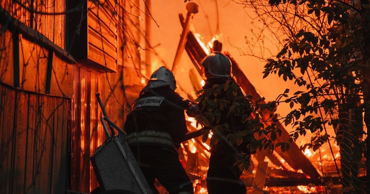 Напад со дронови запалил резервоари за гориво во руско пристаниште