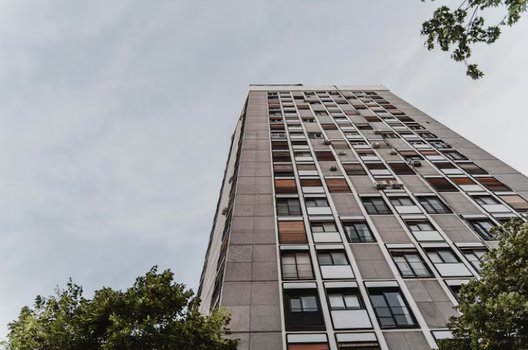 Објавен e план за решавање на кризата со домувањето во Европа: Ќе бидат потребни два милиони станови годишно