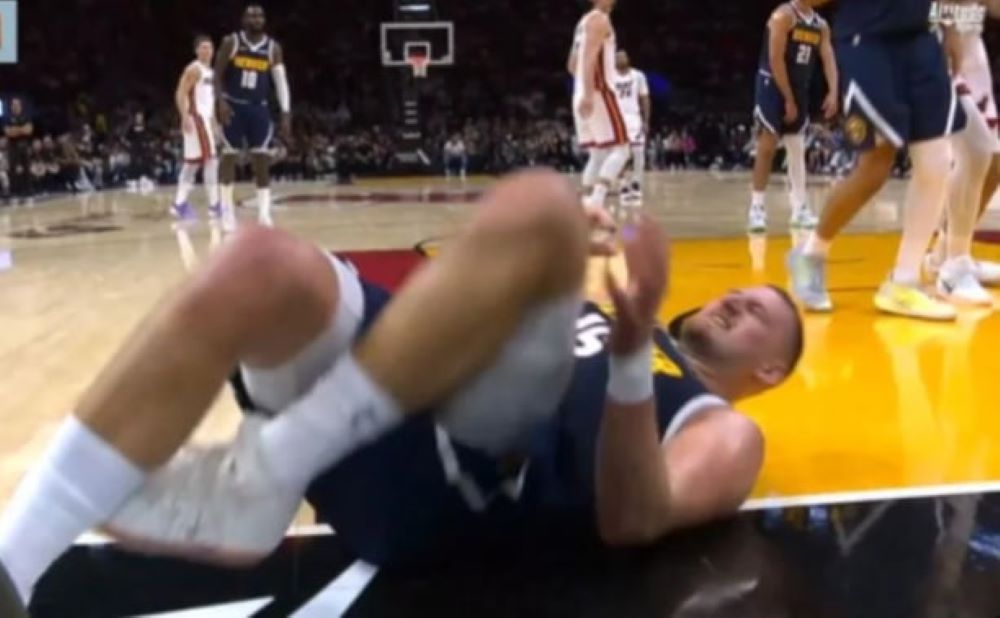 (ВИДЕО) Ужас во Мајами: Се повреди Никола Јокиќ!