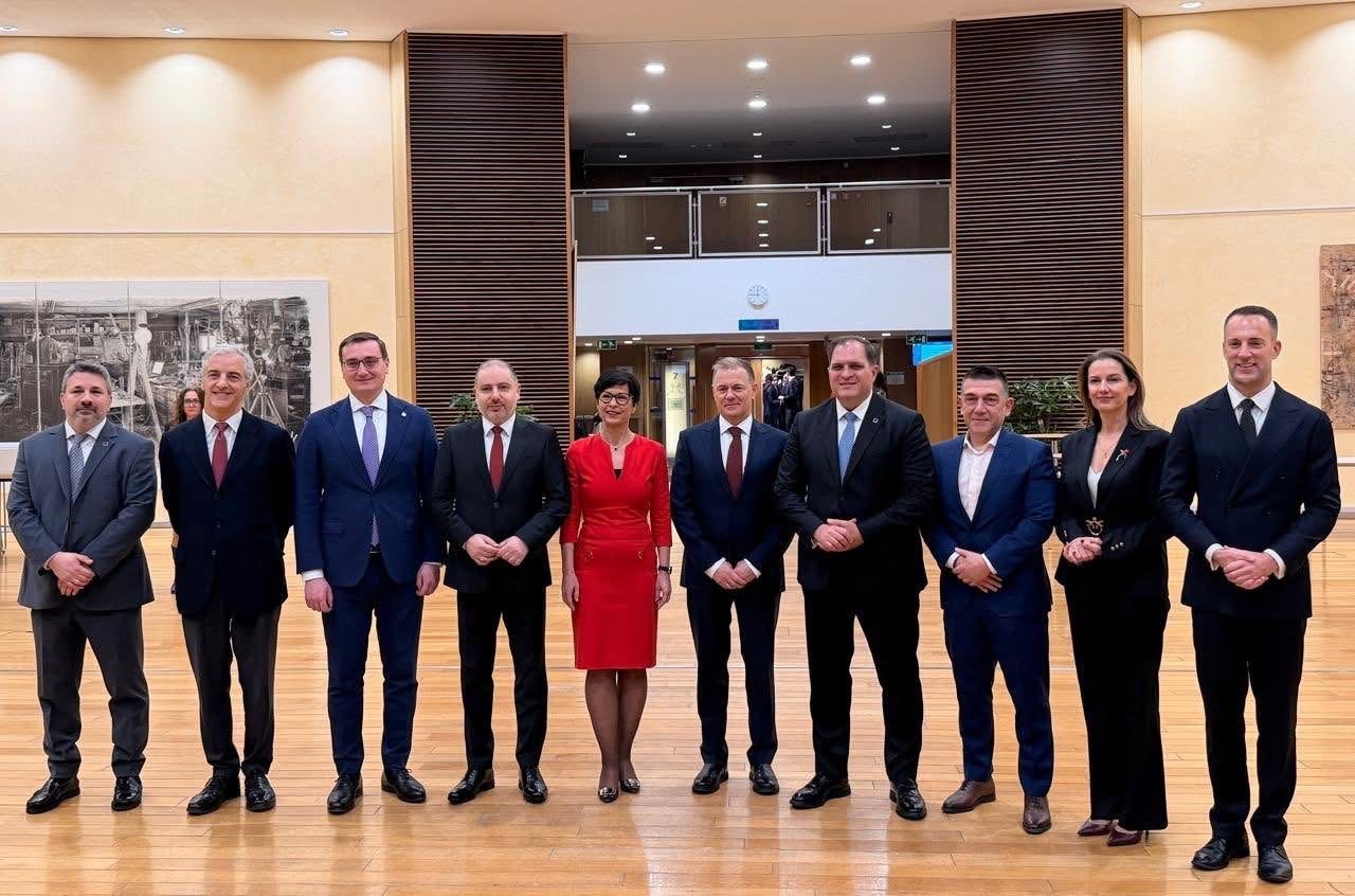 Николовски од Брисел: Македонија чекор поблиску до ЕУ – потпишан Mеморандум за електронска размена на податоци со Бугарија