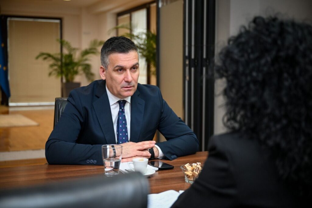 Хоџа ја презеде функцијата министер за животна средина и просторно планирање                                                         