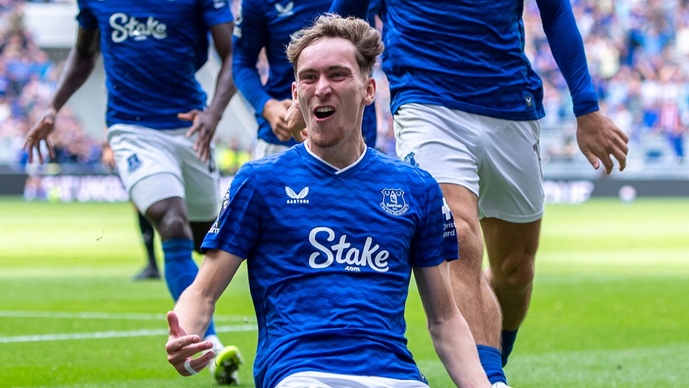 Јунајтед во јануари враќа поранешен фудбалер за евтини пари, па летоска ќе „пукне“ бомба од 100 милиони