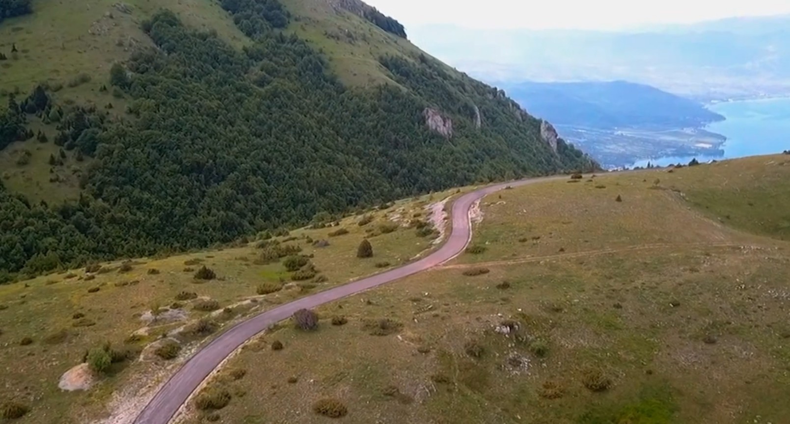 Патот до Галичица затворен