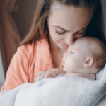 Што да ѝ купите на новата мајка – 7 корисни предлози