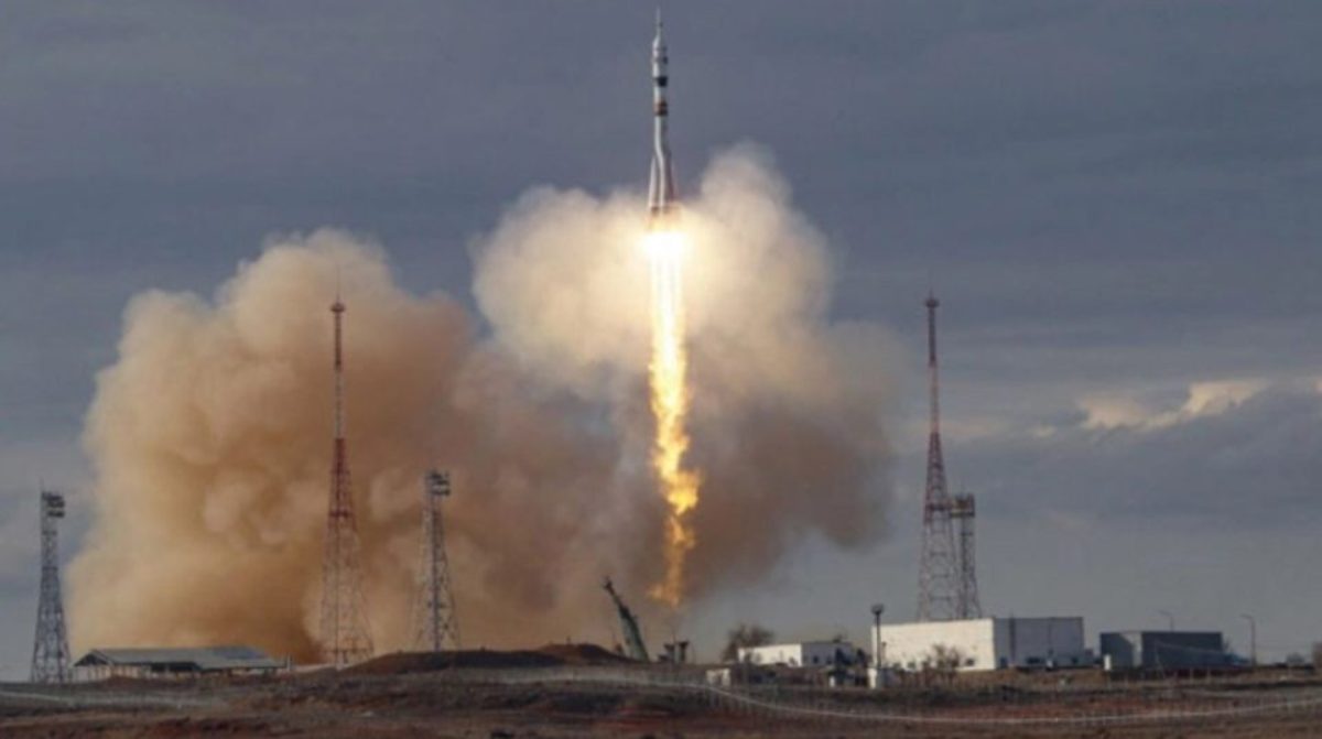 Три ирански сателити лансирани во вселената со помош на руски ракети