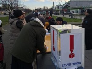 Студентите во Србија собираат потписи – се прави притисок Вучиќ да распише избори