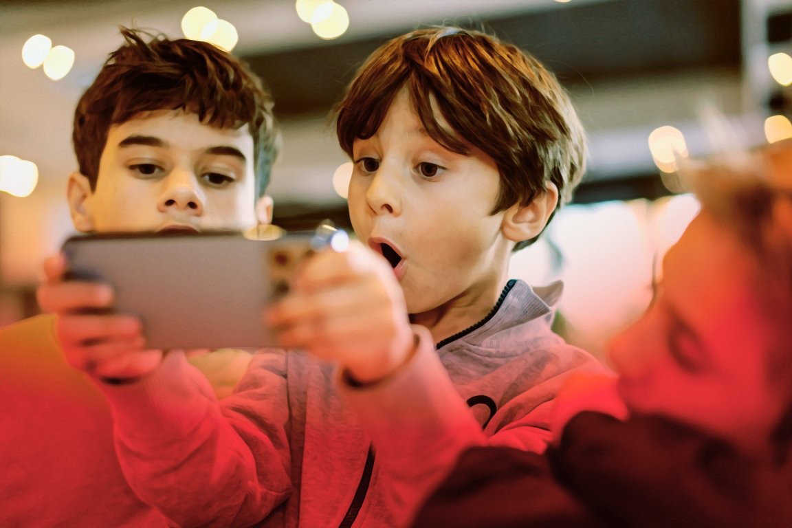 Работите за кои малите деца ја користат вештачката интелигенција се апсолутно ужасни