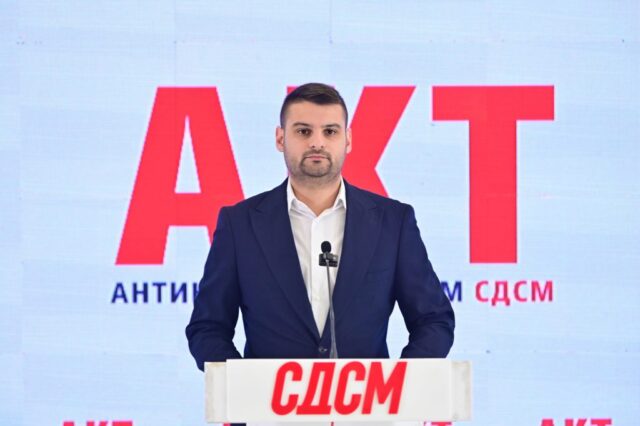 СДСМ повторно предупреди за „српско сценарио“: Банкарот на Вучиќ стана банкар и на Мицкоски