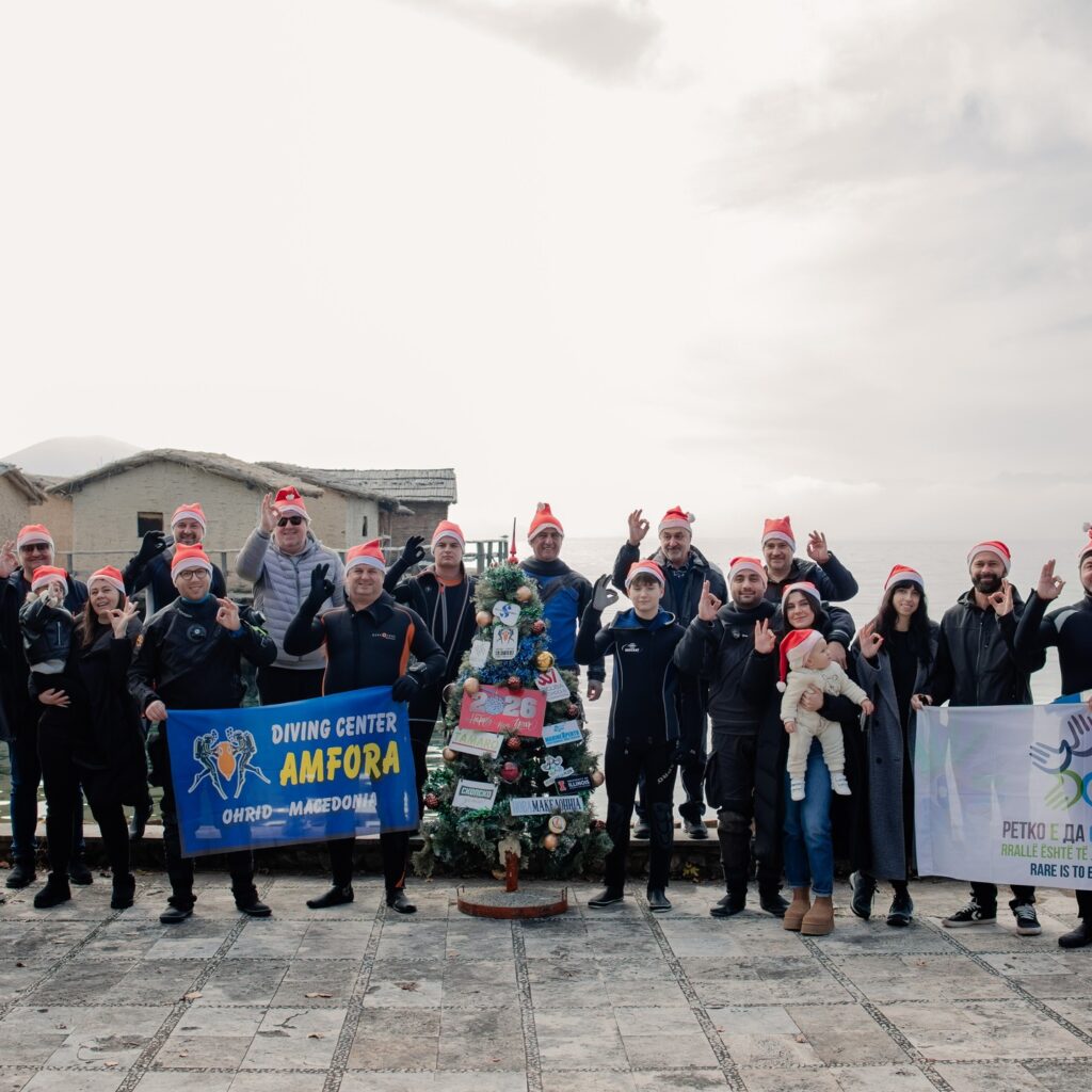 Празнична магија под вода во Охридското Езеро