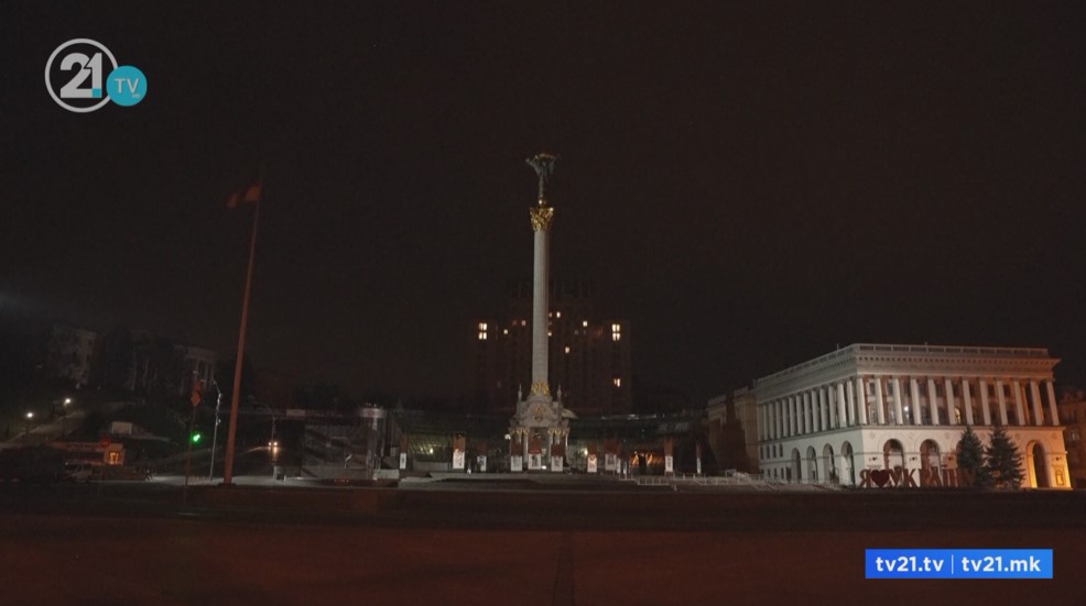 Половина од Киев во темнина по руските напади