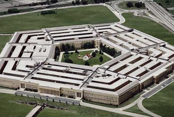 Поранешен советник на Пентагон смета дека е време Зеленски да избега во Израел