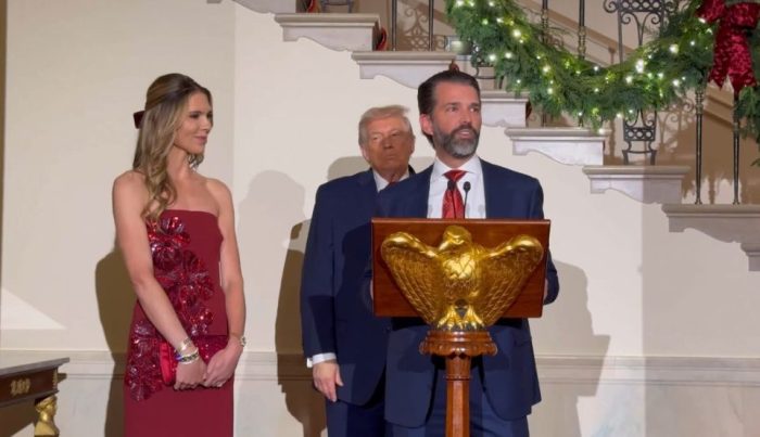 (видео) НОВА СНАА ВО БЕЛАТА КУЌА: Доналд и Меланија Трамп ќе станат свекор и свекрва на Бетина Андерсон, која се мажи за синот Доналд